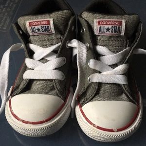 Toddler boys size 7 converse